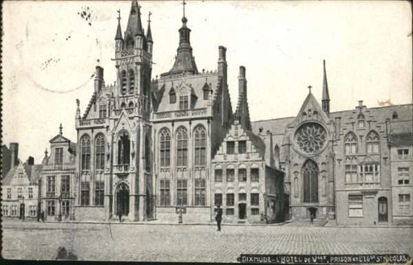 Dixmude Hotel de Ville St. Nicolas Kirche, Feld