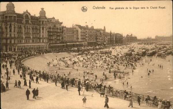 Ostende Oostende Vue generale de la Digue vers le Chalet