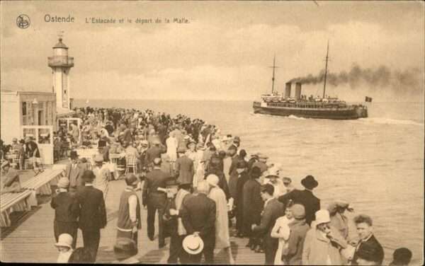 Ostende Oostende Estacade et le depart de la Malle Dampf