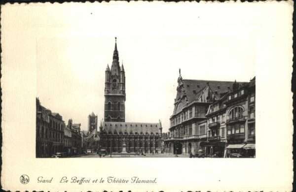 Gand Belgien Le Beffroi et le Theatre Flamand