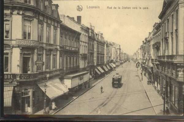 Loewen Louvain Rue de la Station vers la gare