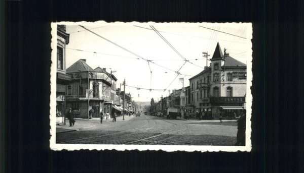 Laloux Teilansicht
Tramschienen
