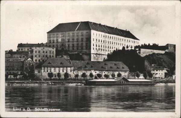 Linz Donau Schlosskaserne