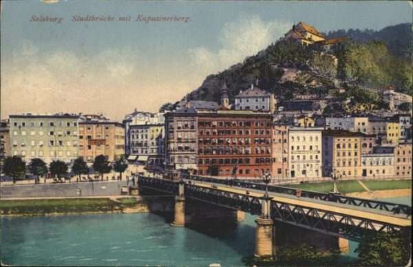 Salzburg Oesterreich Stadtbrücke Kapuzinerberg