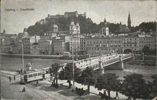 Salzburg Oesterreich Staatsbrücke Strassenbahn