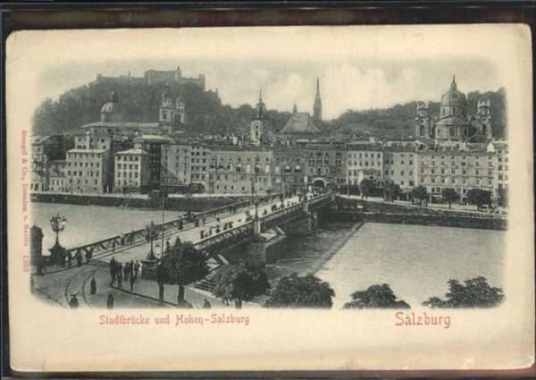 Salzburg Oesterreich Stadtbrücke Hohensalzburg