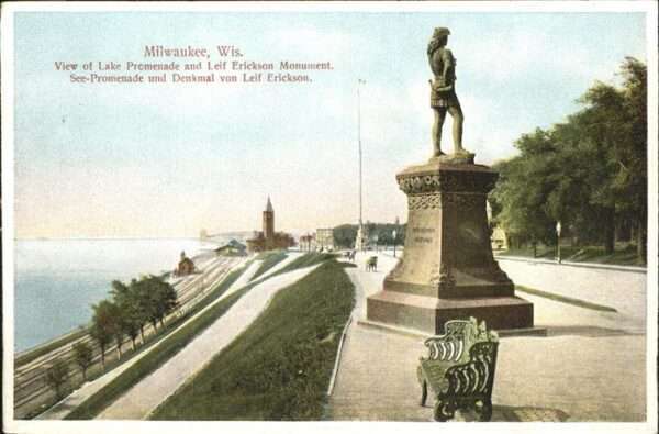 Milwaukee Wisconsin Lake promenade