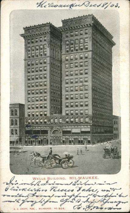 Milwaukee Wisconsin Wells Building