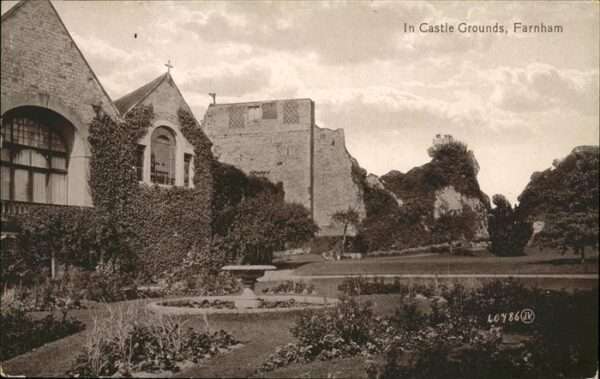 Farnham Castle Grounds