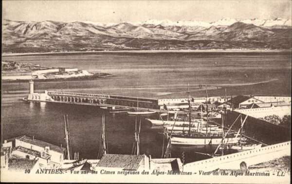 Antibes Alpes Maritimes Cimes neigeuses des Alpes Maritimes