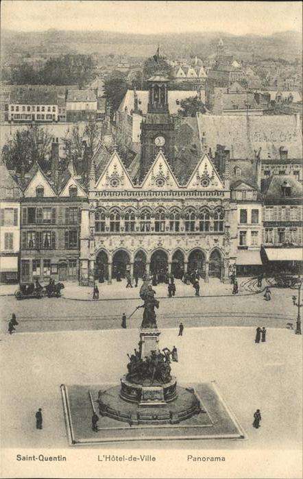 St Quentin Aisne Rathausplatz
