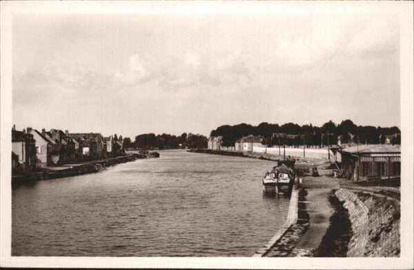 Sens 89 Quais
Port sur L_Yonne
