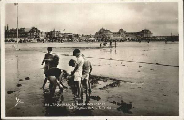 Trouville-sur-Mer Plage Jeux d_Enfants