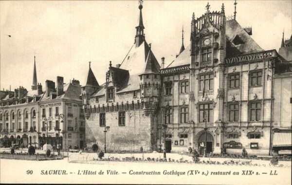 Saumur l_Hotel de Ville