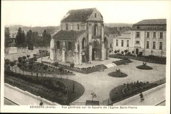 Soissons Square de l'Eglise Saint-Pierre