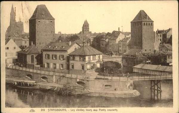 Strasbourg Alsace Ponts couverts
Vieilles tours
