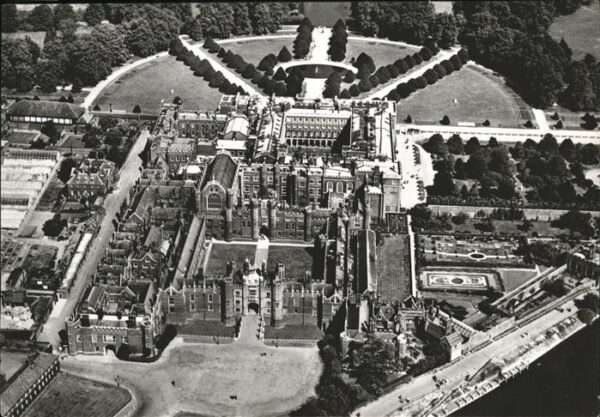 London Hampton Court Palace
