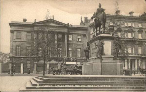 London Apsley House Wellingtons Statue Kutsche