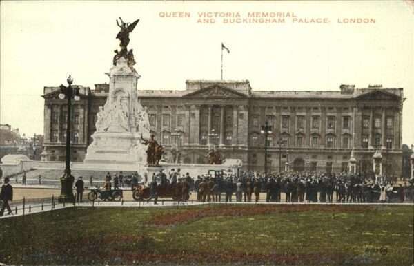 London Queen Victoria Memorial Buckingham Pala