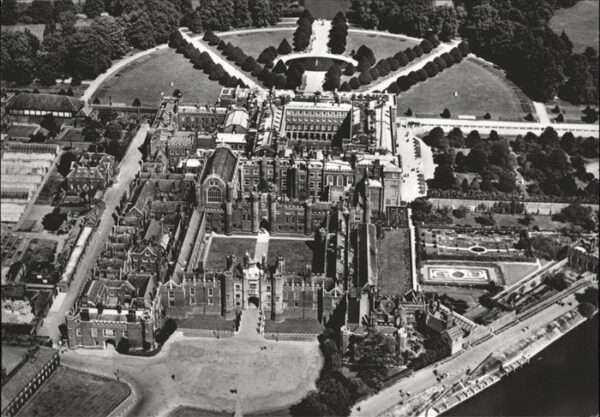 Hampton Court Fliegeraufnahme Middlesex