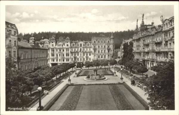 Marienbad Tschechien Boehmen Schillerplatz mit Hotel Stöhr Tepler Ha