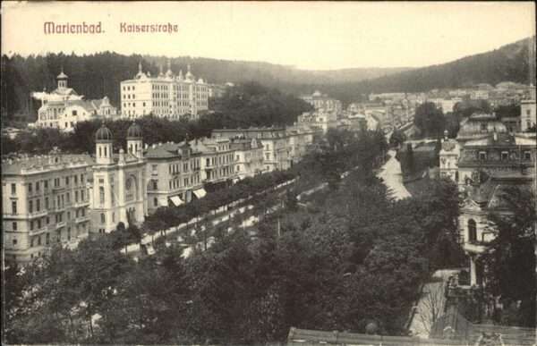 Marienbad Tschechien Boehmen Kaiserstrasse mit Parkanlage Böhmen