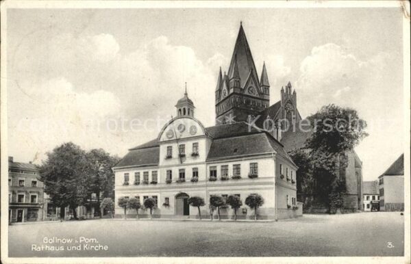 Goleniow Rathaus und Kirche