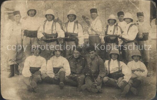 Militaria Afrika zouave avec casque colonial