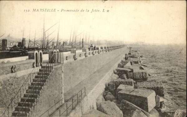 Marseille Bouches-du-Rhone Promenade de la Jetee
