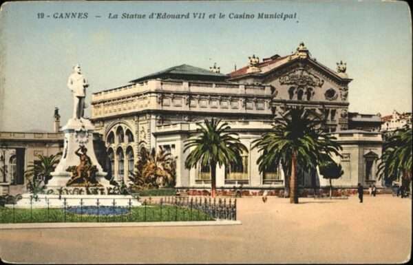 Cannes Alpes-Maritimes La Statue d_Edouard VII Casino Municipa