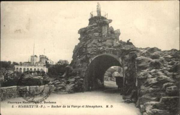 Biarritz Pyrenees Atlantiques Rocher de la Vierge et Semaphore
