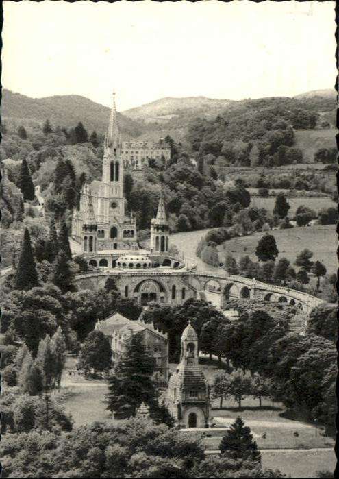 Lourdes Hautes Pyrenees La Basilique et la Gave Monument Intera