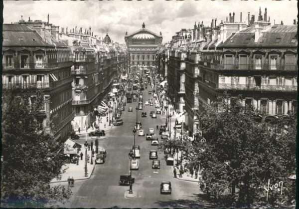 Paris Avenue de l'Opera