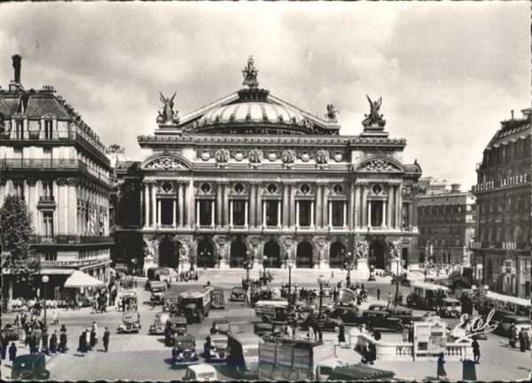 Paris La Place de l'Opera