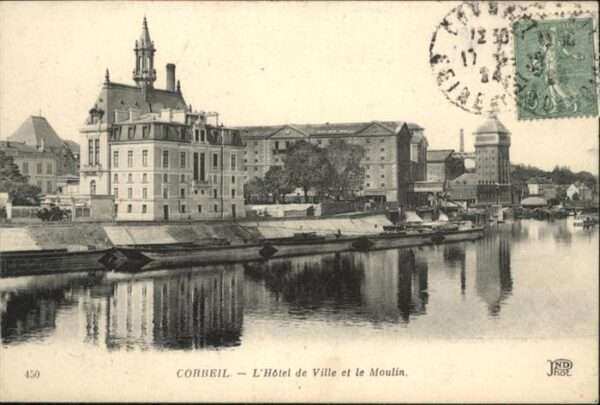 Corbeil-Essonnes l_Hotel de Ville le Moulin