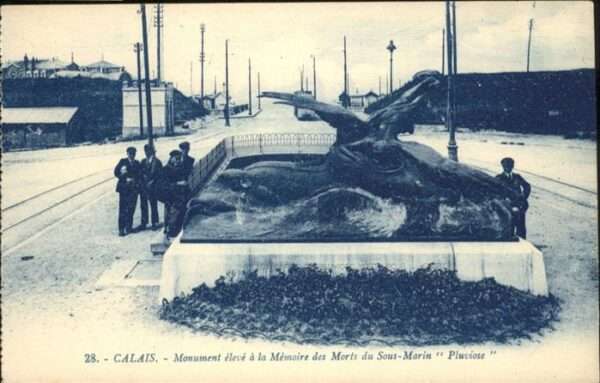 Calais Monument eleve a la Memoire des Morts d