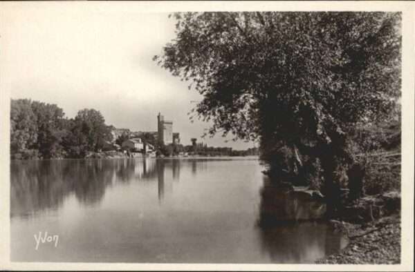 Avignon Vaucluse Les bords du Rhone