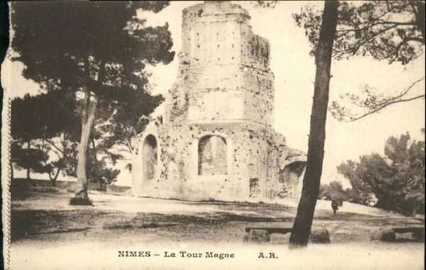 Nimes La Tour Magne
