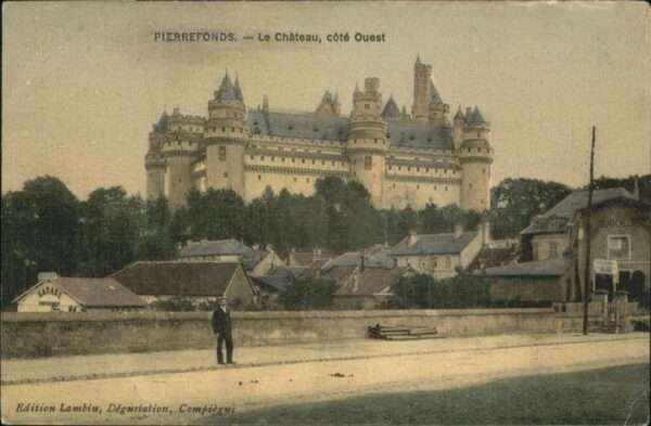 Pierrefonds Le Chateau cote Ouest