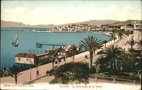 Cannes Alpes-Maritimes La Croisette et la Rade