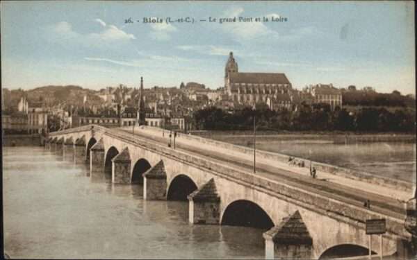 Blois 41 Le grand Pont et la Loire
