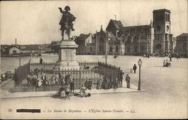 Cherbourg La Statue de Napoleon L'Eglise Sainte-T
