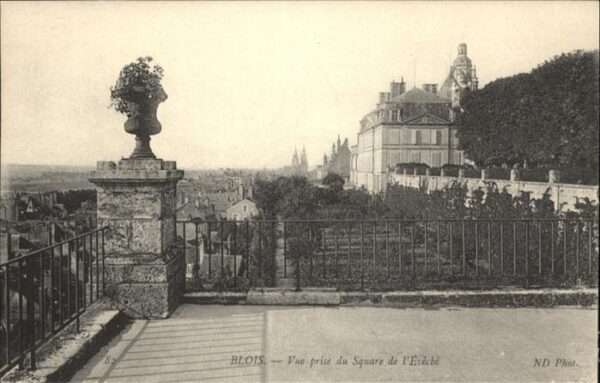 Blois 41 Square de l'Eveche