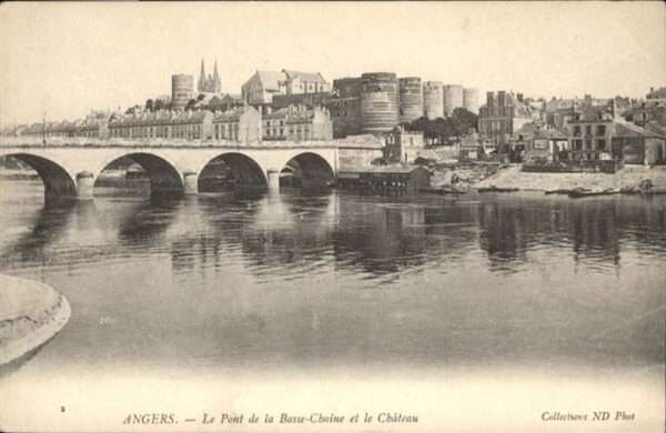 Angers Le Pont de la Basse-Chaine et le Chatea