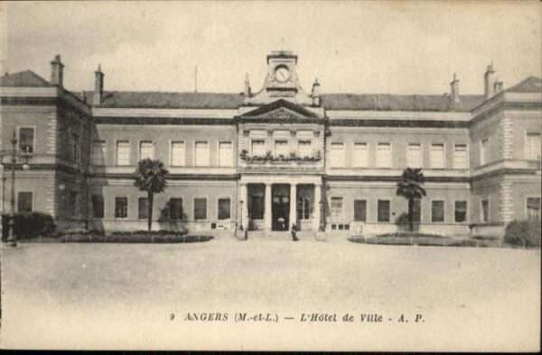 Angers l_Hotel de Ville