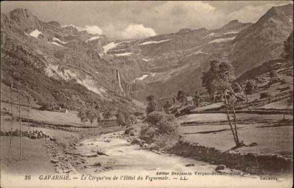 Gavarnie Le Cirque vu de l_Hotel du Vignemale