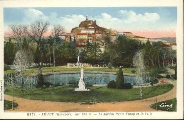 Le Puy-en-Velay Le Jardin Henri Vinay et la Ville