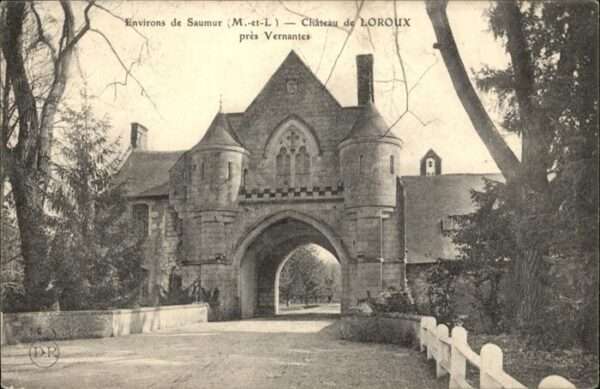 Saumur Chateau de Loroux pres Vernantes