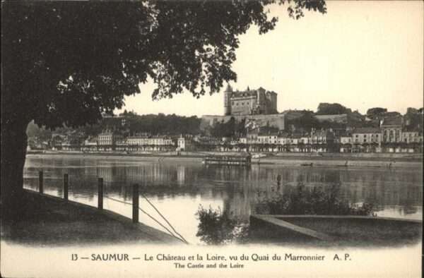 Saumur Le Chateau et la Loire