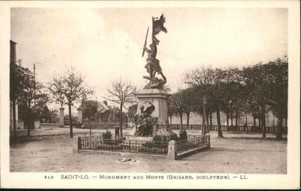 Saint-Lo Monument aux Morts